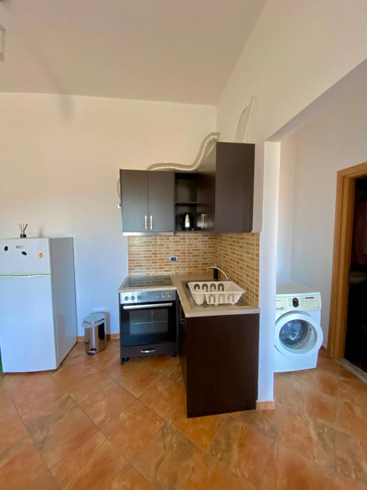 El Rio Apartments Sarandë Exterior foto